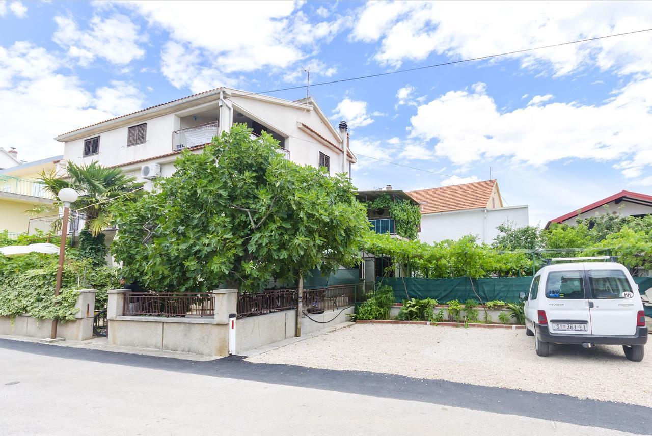 Apartments Amalija Vodice Esterno foto